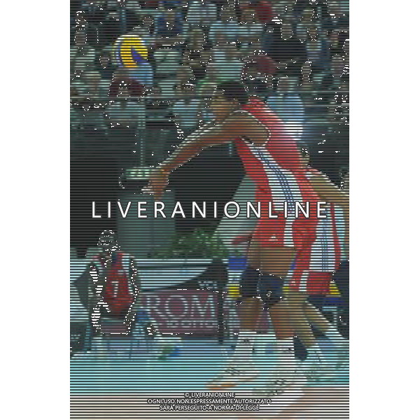 Campionati Mondiali Pallavolo maschile FIVB Semifinale Roma 9-10-2010 Cuba - Serbia nella foto: Joandy Leal Hidalgo (Cuba) foto Garavaglia - ag. Aldo Liverani sas