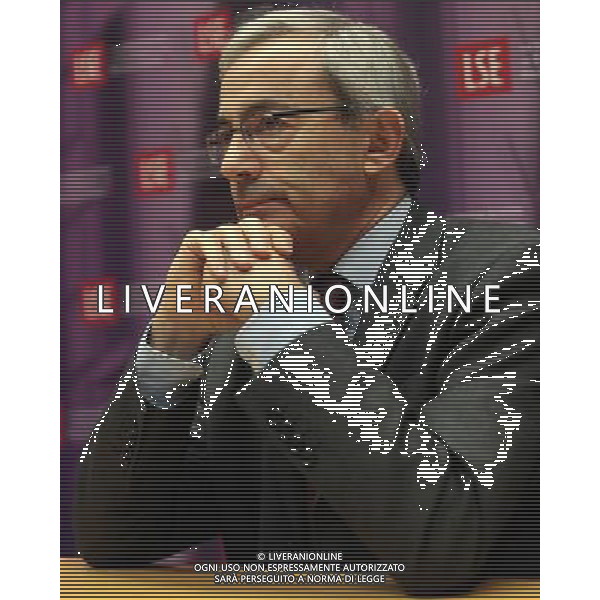 L\'ECONOMISTA GRECO CIPRIOTA CHRISTOPHER ANTONIOU PISSARIDES PREMIO NOBEL PER L\'ECONOMIA 2010, DURANTE UNA CONFERENZA STAMPA ALLA LONDON SCHOOL OF ECONOMICS © FELIPE TRUEBA - Photoshot - AG. ALDO LIVERANI SAS ITALY ONLY