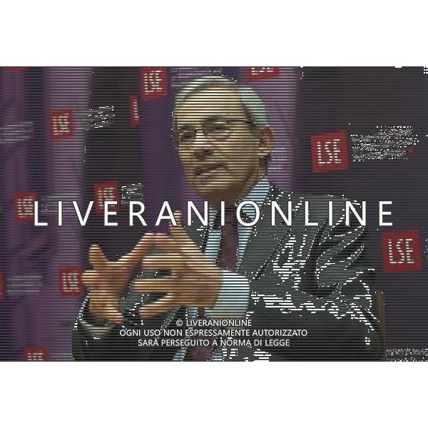 L\'ECONOMISTA GRECO CIPRIOTA CHRISTOPHER ANTONIOU PISSARIDES PREMIO NOBEL PER L\'ECONOMIA 2010, DURANTE UNA CONFERENZA STAMPA ALLA LONDON SCHOOL OF ECONOMICS © FELIPE TRUEBA - Photoshot - AG. ALDO LIVERANI SAS ITALY ONLY