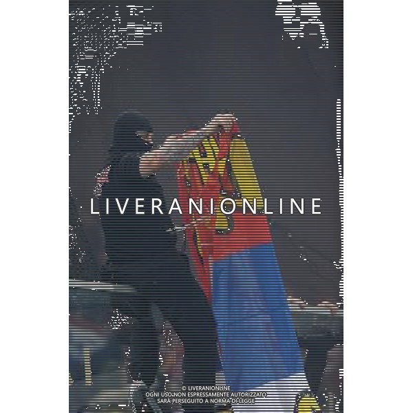 Qualificazioni ai Campionati Europei UEFA EURO 2012 Gruppo C Genova - 12.10.2010 Italia-Serbia Nella Foto: sospensione momentanea della partita dopo gli scontri sugli spalti dei tifosi della serbia /Ph.Vitez-Ag. Aldo Liverani