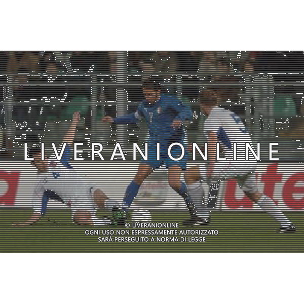 Palermo 18/02/2004 Italia-Repubblica Ceca Amichevole Nazionale nella foto Alessandro Del Piero tra Galasek tomas e Bolf rene* Agenzia Aldo liverani