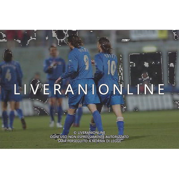 Palermo 18/02/2004 Italia-Repubblica Ceca Amichevole Nazionale nella foto christian vieri e francesco totti* Agenzia Aldo liverani