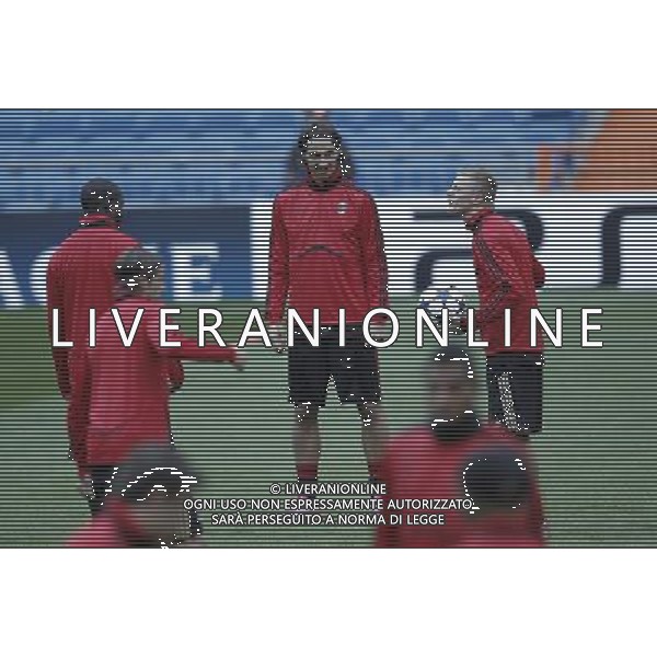 MADRID 18/10/2010.- Milan training at Bernabeu Stadium before tomorrow\'s champions league match Real Madrid vs Milan. Zlatan Ibrahimovic. Photo: Cesar Cebolla / ALFAQUI - AG. ALDO LIVERANI SAS ITALY ONLY MADRID - ALLENAMENTO MILAN AC PRIMA DELLA PARTITA DI CHAMPIONS LEAGUE CONTRO IL REAL MADRID