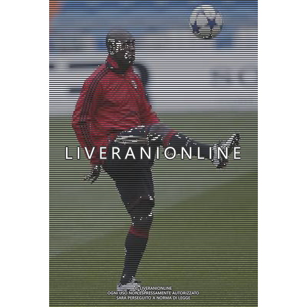 MADRID 18/10/2010.- Milan training at Bernabeu Stadium before tomorrow\'s champions league match Real Madrid vs Milan. Seedorf. Photo: Cesar Cebolla / ALFAQUI - AG. ALDO LIVERANI SAS ITALY ONLY MADRID - ALLENAMENTO MILAN AC PRIMA DELLA PARTITA DI CHAMPIONS LEAGUE CONTRO IL REAL MADRID