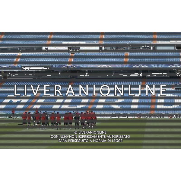 MADRID 18/10/2010.- Milan training at Bernabeu Stadium before tomorrow\'s champions league match Real Madrid vs Milan. Photo: Cesar Cebolla / ALFAQUI - AG. ALDO LIVERANI SAS ITALY ONLY MADRID - ALLENAMENTO MILAN AC PRIMA DELLA PARTITA DI CHAMPIONS LEAGUE CONTRO IL REAL MADRID