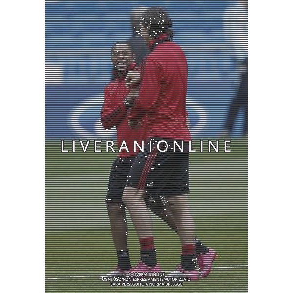 MADRID 18/10/2010.- Milan training at Bernabeu Stadium before tomorrow\'s champions league match Real Madrid vs Milan. Robinho and Ibrahimovic. Photo: Cesar Cebolla / ALFAQUI - AG. ALDO LIVERANI SAS ITALY ONLY MADRID - ALLENAMENTO MILAN AC PRIMA DELLA PARTITA DI CHAMPIONS LEAGUE CONTRO IL REAL MADRID