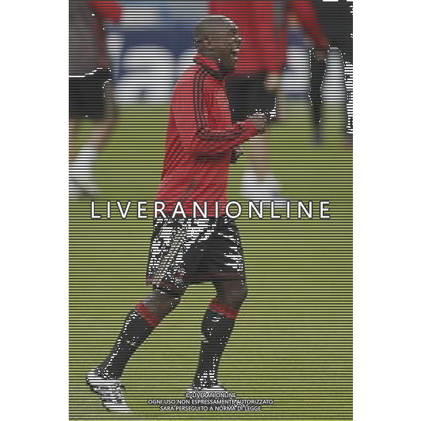MADRID 18/10/2010.- Milan training at Bernabeu Stadium before tomorrow\'s champions league match Real Madrid vs Milan. Clarence Seedorf. Photo: Cesar Cebolla / ALFAQUI - AG. ALDO LIVERANI SAS ITALY ONLY MADRID - ALLENAMENTO MILAN AC PRIMA DELLA PARTITA DI CHAMPIONS LEAGUE CONTRO IL REAL MADRID