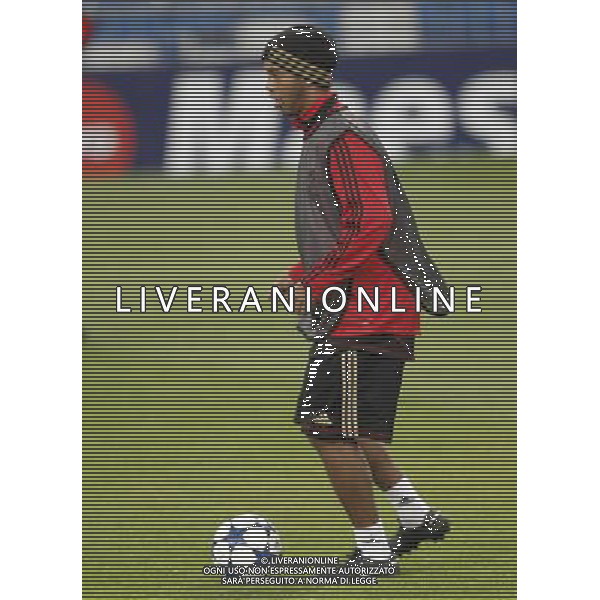 MADRID 18/10/2010.- Milan training at Bernabeu Stadium before tomorrow\'s champions league match Real Madrid vs Milan. Ronaldinho. Photo: Cesar Cebolla / ALFAQUI - AG. ALDO LIVERANI SAS ITALY ONLY MADRID - ALLENAMENTO MILAN AC PRIMA DELLA PARTITA DI CHAMPIONS LEAGUE CONTRO IL REAL MADRID