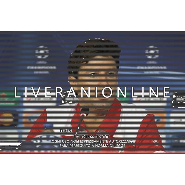 20101018: BRAGA, PORTUGAL - SC Braga vs FK Partizan: UEFA Champions League 2010/2011 Group H Round 3 PRE-MATCH Press Conference. In picture: allenatore Domingos Paciencia ( BRAGA). PHOTO: Pedro Benavente/CITYFILES - ag. Aldo Liverani sas ITALY ONLY CONFERENZA STAMPA SC BRAGA 