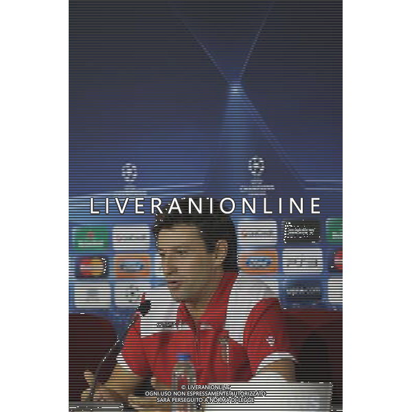 20101018: BRAGA, PORTUGAL - SC Braga vs FK Partizan: UEFA Champions League 2010/2011 Group H Round 3 PRE-MATCH Press Conference. In picture: allenatore Domingos Paciencia ( BRAGA). PHOTO: Pedro Benavente/CITYFILES - ag. Aldo Liverani sas ITALY ONLY CONFERENZA STAMPA SC BRAGA 