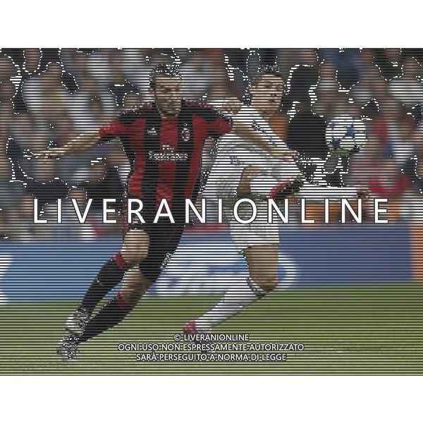 REAL MADRID - MILAN CHAMPIONS LEAGUE 19/10/2010 NELLA FOTO Cristiano Ronaldo e Gianluca Zambrotta ©Cesar Cebolla / ALFAQUI/ AGENZIA ALDO LIVERANI SAS - ITALY ONLY - EDITORIAL USE ONLY