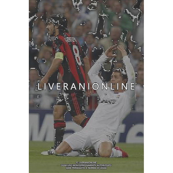 REAL MADRID - MILAN CHAMPIONS LEAGUE 19/10/2010 NELLA FOTO Cristiano Ronaldo e Gennaro Gattuso ©Cesar Cebolla / ALFAQUI/ AGENZIA ALDO LIVERANI SAS - ITALY ONLY - EDITORIAL USE ONLY