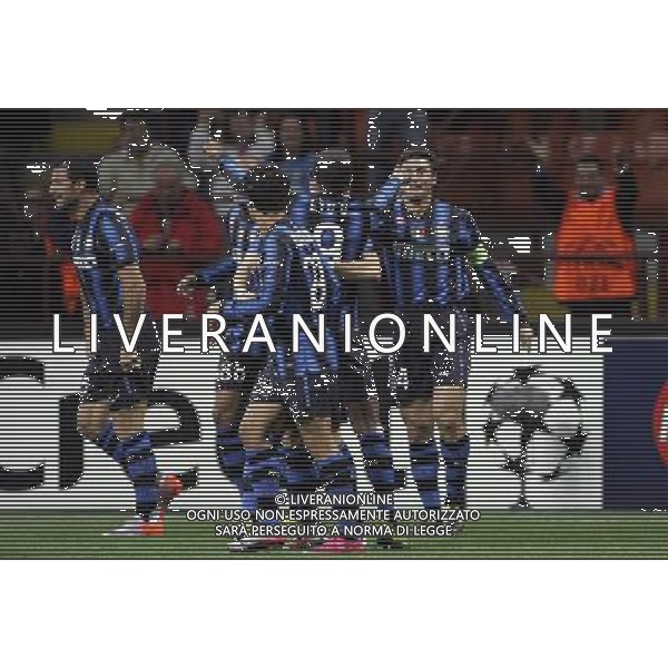 Inter - Tottenham Champions League 20/10/2010 nella foto esultanza dopo il gol di javier zanetti ©luzzani/Agenzia Aldo Liverani Sas