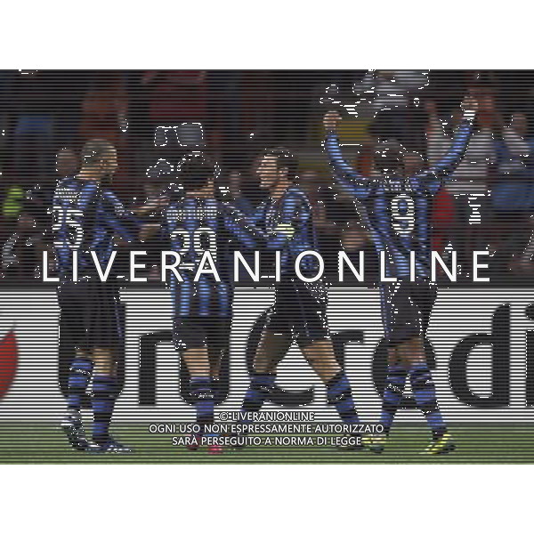 Inter - Tottenham Champions League 20/10/2010 nella foto esultanza dopo il gol di javier zanetti ©luzzani/Agenzia Aldo Liverani Sas