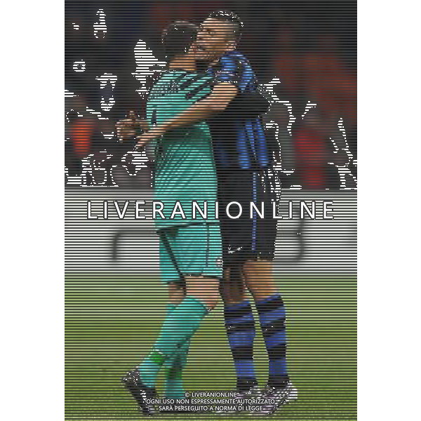 UEFA Champions League 2010/2011 Gruppo A Milano - 20.10.2010 Inter-Tottenham Hotspur Nella Foto:julio cesar esultanza con lucio /Ph.Vitez-Ag. Aldo Liverani