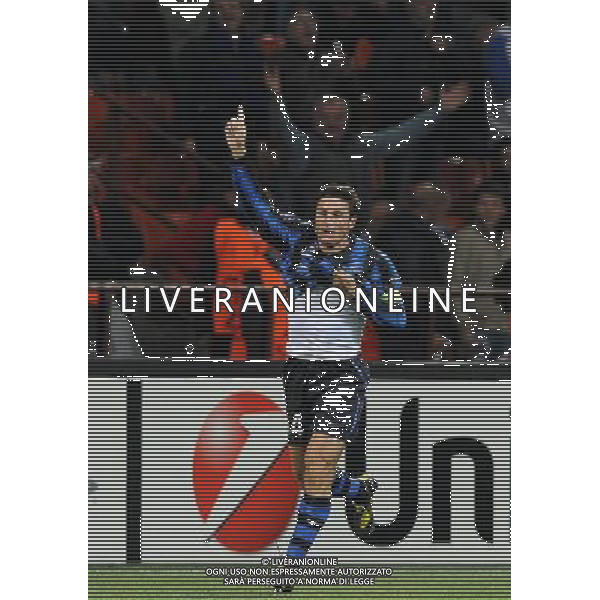 UEFA Champions League 2010/2011 Gruppo A Milano - 20.10.2010 Inter-Tottenham Hotspur Nella Foto:javier zanetti esultanza dopo il gol /Ph.Vitez-Ag. Aldo Liverani