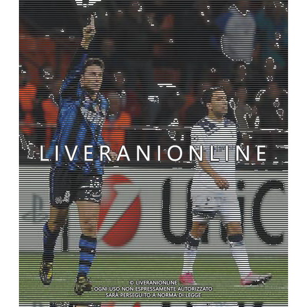 UEFA Champions League 2010/2011 Gruppo A Milano - 20.10.2010 Inter-Tottenham Hotspur Nella Foto:javier zanetti esultanza dopo il gol /Ph.Vitez-Ag. Aldo Liverani