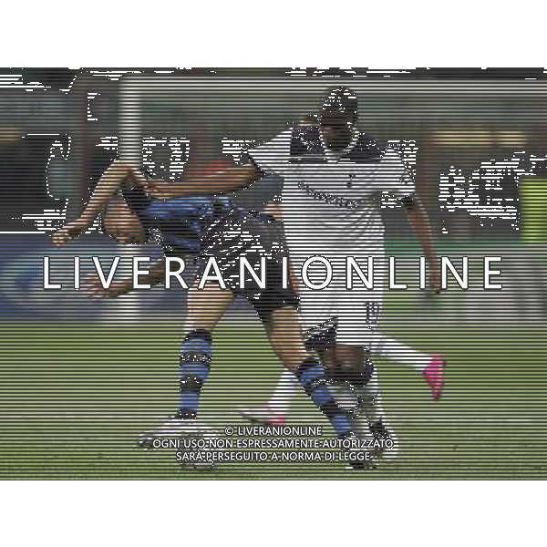 Inter - Tottenham Champions League 20/10/2010 nella foto bassong e lucio ©luzzani/Agenzia Aldo Liverani Sas