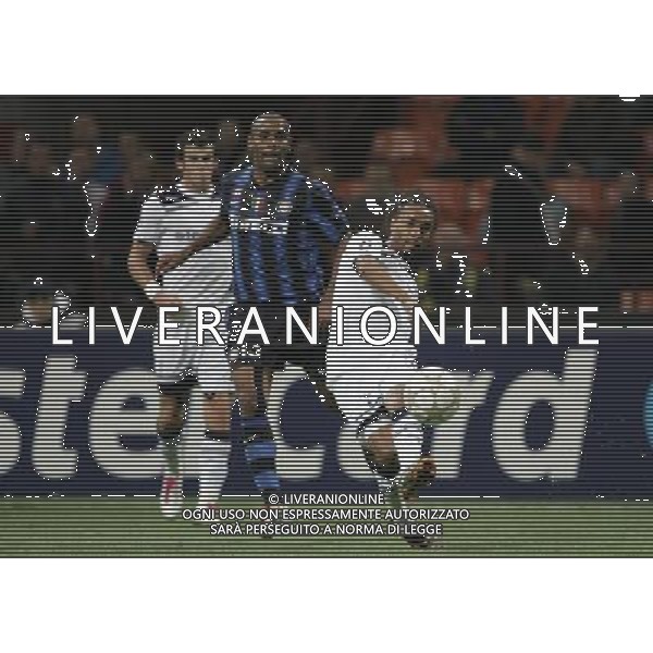 Milano 20-10-2010 Champions League 2010/11 inter-tottenham 4:3 nella foto benoit assou-ekotto e maicon ph marco luzzani/ag aldo liverani s.a.s.