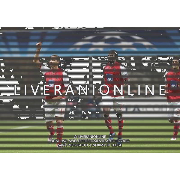 20101018: BRAGA, PORTUGAL - SC Braga vs FK Partizan Belgrade: UEFA Champions League 2010/2011 Group H Round 3. In picture: Lima, Elderson and Silvio. . PHOTO: Pedro Benavente/CITYFILES / NEWSPIX.PL - AG. ALDO LIVERANI SAS ITALY ONLY *** Local Caption *** 