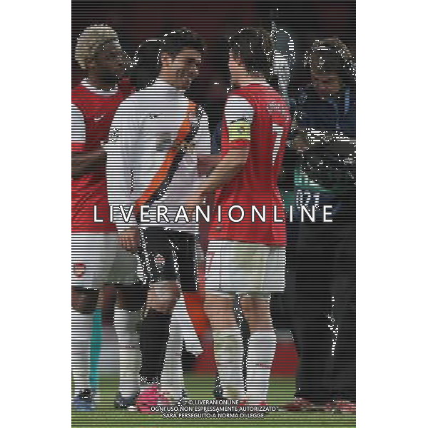 LONDRA CHAMPIONS LEAGUE 2010-2011: partita ARSENAL FC LONDON - SHAKHTAR DONETSK nella foto: EDUARDO - TOMAS ROSICKY © PIOTR KUCZA/NEWSPIX.PL - AG. ALDO LIVERANI SAS ITALY ONLY *** Local Caption *** 