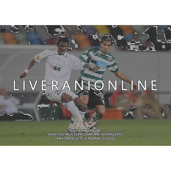 LISBONA (( PORTOGALLO) UEFA Europa League 2010/2011: Sporting Lisbona vs KAA Genk nella foto:Ibrahima Conte (Genk) and Abel (Sporting). PHOTO: Alexandre Pona/CITYFILES/NEWSPIX.PL - Ag. Aldo Liverani sas ITALY ONLY 