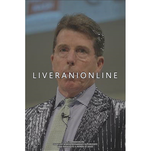 Robert E Diamond Jr, President of Barclays plc speaking at the CBI conference being held at the Grosvenor House Hotel. ©photoshot/Agenzia Aldo Liverani Sas - ITALY ONLY - Robert E. Diamond Jr, presidente di Barclays plc, durante la conferenza CBI presso il Grosvenor House Hotel.