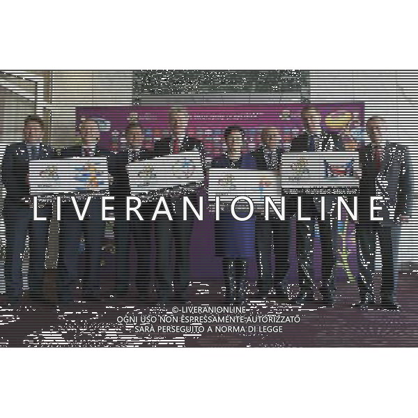 VARSAVIA ( POLONIA) - Hotel Sofitel Victoria UEFA EURO 2012. Presentati i loghi delle citta - sede polacche nella foto: MARTIN KALLEN ( direttore esecutivo UEFA di Events SA) - ANDRZEJ BOJANOWSKI ( Vice Sindaco di Danzica) - ADAM GIERSZ ( ministro polacco per lo sport e il turismo) - RYSZARD GROBELNY ( Sindaco di Poznan) - HANNA GRONKIEWICZ-WALTZ ( Sindaco di Varsavia) - GRZEGORZ LATO ( presidente della federazione polacca (PZPN) - RAFAL DUTKIEWICZ ( Sindaco di Breslavia) © LUKASZ GROCHALA/CYFRASPORT/NEWSPIX.PL - Ag. Aldo Liverani sas ITALY ONLY 