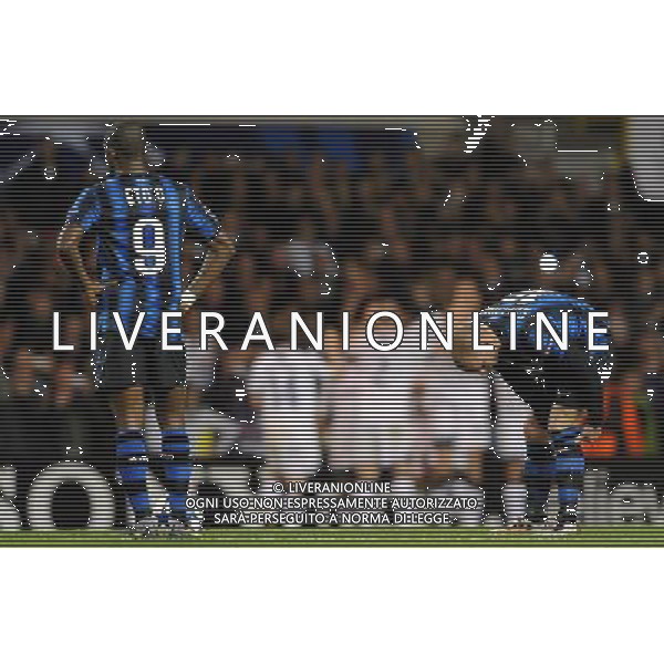 UEFA Champions League 2010/2011 Gruppo A Londra - 02.11.2010 Tottenham Hotspur-Inter Nella Foto:delusione sneijder eto\'o /Ph.Vitez-Ag. Aldo Liverani