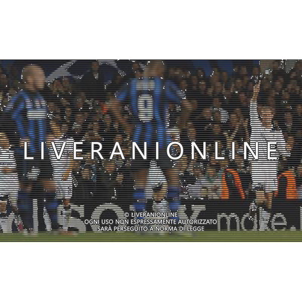 UEFA Champions League 2010/2011 Gruppo A Londra - 02.11.2010 Tottenham Hotspur-Inter Nella Foto:crouch esulta delusione inter /Ph.Vitez-Ag. Aldo Liverani