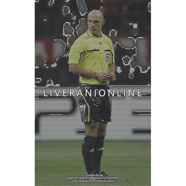 MILAN - REAL MADRID CHAMPIONS LEAGUE 03/11/2010 nella foto arbitro webb ©luzzani/Agenzia Aldo Liverani Sas