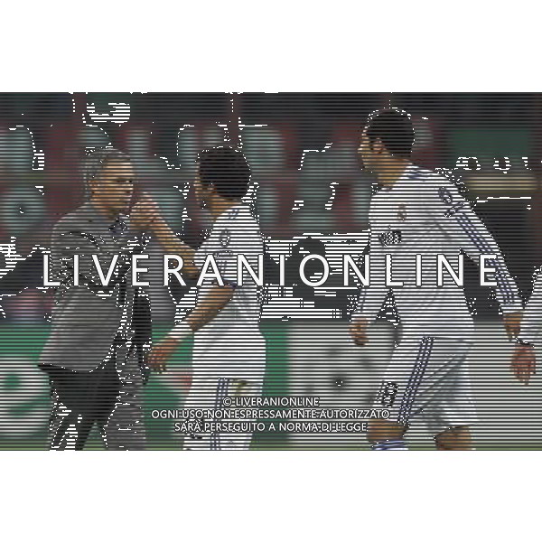 MILAN - REAL MADRID CHAMPIONS LEAGUE 03/11/2010 nella foto jose\' mourinho, marcelo e albiol a fine gara ©luzzani/Agenzia Aldo Liverani Sas