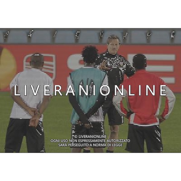 Stuttgart\'s coach Jens Keller during training session .November 11,2010. (ALTERPHOTOS/Acero) - Alfaqui - Ag. Aldo Liverani sas ITALY ONLY UEFA EUROPA LEAGUE 2010 -2011: partita GETAFE vs STOCCARDA ALLENAMENTO STOCCARDA CALCIO