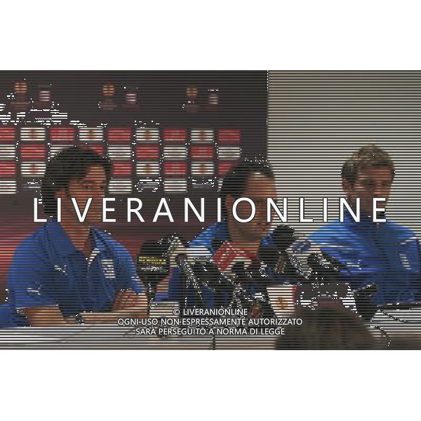 POZNAN ( POLONIA) CONFERENZA STAMPA SQUADRA CALCIO LECH POZNAN UEFA EUROPA LEAGUE 2010-2011 nella foto: nuovo allenatore JOSE MARIA BAKERO - BARTOSZ BOSACKI FOTO KATARZYNA PLEWCZYNSKA/CYFRASPORT/NEWSPIX.PL - AG. ALDO LIVERANI SAS ITALY ONLY 