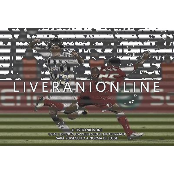 FC Partizan player Stefan Babovic, left in action against FC Braga player Leandro Salino, right, during their Group H UEFA Champions League match in Belgrade, Serbia, Wednesday, Nov. 3, 2010. © Srdjan Stevanovic/Starsportphoto.com - Newspix.pl - Ag. Aldo ITALY ONLY BELGRADO ( SERBIA) UEFA CHAMPIONS LEAGUE 2010-2011- partita FC PARTIZAN vs BRAGA