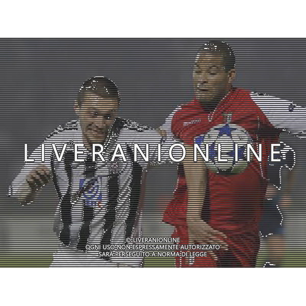 FC Partizan player Ivica Ilijev, left in action against FC Braga player Alberto Rodriguez, right, during their Group H UEFA Champions League match in Belgrade, Serbia, Wednesday, Nov. 3, 2010. © Srdjan Stevanovic/Starsportphoto.com - Newspix.pl - Ag. Aldo ITALY ONLY BELGRADO ( SERBIA) UEFA CHAMPIONS LEAGUE 2010-2011- partita FC PARTIZAN vs BRAGA