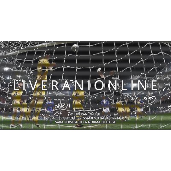 UEFA Europa League 2010/2011 Genova - 04.11.2010 Sampdoria-FC Metalist Kharkiv Nella Foto:salvataggio sulla linea su colpo di testa di gastaldello /Ph.Vitez-Ag. Aldo Liverani