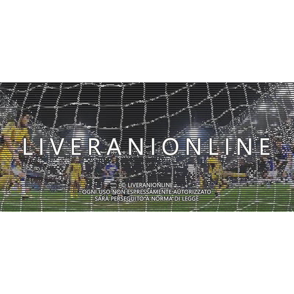 UEFA Europa League 2010/2011 Genova - 04.11.2010 Sampdoria-FC Metalist Kharkiv Nella Foto:salvataggio sulla linea su tiro di gastaldello /Ph.Vitez-Ag. Aldo Liverani