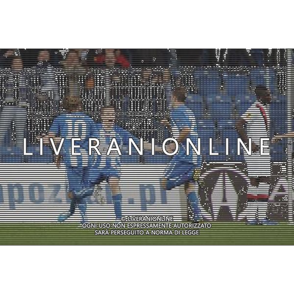 POZNAN 04.11.2010 PILKA NOZNA LIGA EUROPEJSKA 2010 / 2011 FAZA GRUPOWA GRUPA A LECH POZNAN - MANCHESTER CITY NZ RADOSC BRAMKA GOL MANUEL ARBOLEDA LECH FOT MICHAL NOWAK / NEWSPIX.PL POZNAN 04.11.2010 04.11.2010 POZNAN POZNAN ( POLONIA) UEFA EUROPA LEAGUE 2010-2011: partita LECH POZNAN vs MANCHESTER CITY nella foto: ARTJOMS RUDNEVS e DIMITRIJE INJAC festeggiano il gol per il Lech © MICHAL NOWAK - NEWSPIX.PL - AG. ALDO LIVERANI SAS ITALY ONLY *** Local Caption *** 