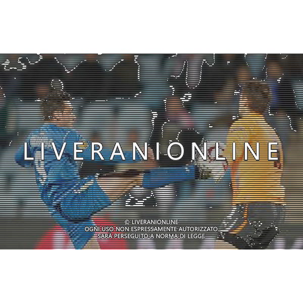 Stuttgart\'s Sven Ulreich against Getafe\'s Adrian Colunga during Europa League match. November 04, 2010. (ALTERPHOTOS/Alvaro Hernandez). - ALFAQUI - AG. ALDO LIVERANI SAS ITALY ONLY MADRID - UEFA EUROPA LEAGUE 2010-2011 partita: GETAFE vs STOCCARDA