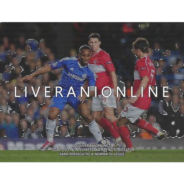 (101104) -- LONDON, Nov. 4, 2010 () -- Didier Drogba of Chelsea (L) competes for the ball during the 2010-2011 UEFA Championships Group F match between Chelsea and Spartak Moskva in London, Britain, Nov. 3, 2010. Chelsea won by 4-1. (/Zeng Yi) - Xinhua/Photoshot - Ag. Aldo Liverani sas ITALY ONLY LONDRA - UEFA CHAMPIONS LEAGUE 2010-2011 partita CHELSEA vs SPARTAK MOSCA