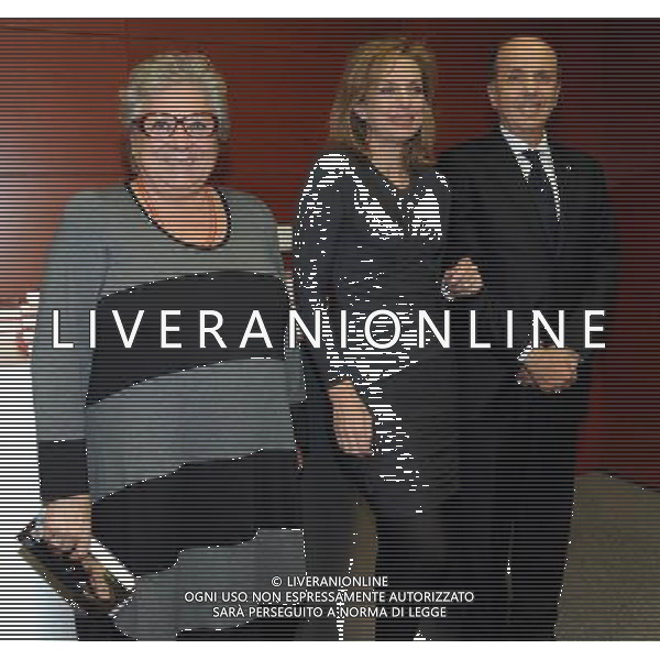 MILANO 8/11/2010 SALA MONTANELLI CORRIERE DELLA SERA VIA SOLFERINO PRESENTAZIONE DEL LIBRO DI ANTONELLA BORALEVI: -UNA VITA IN PIU\'- NELLA FOTO LIVIO POMODORO, ANTONELLA BORALEVI E UMBERTO PAOLUCCI FOTO ROMANO/AG ALDO LIVERANI