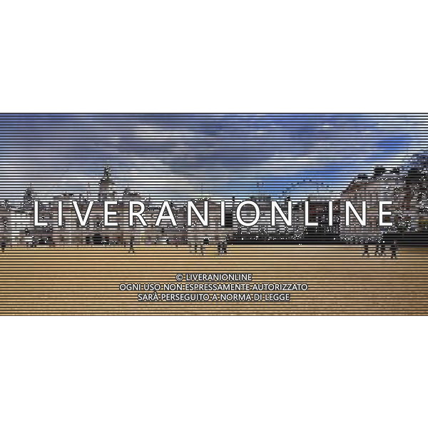 HORSEGUARDS 11/04/2010 - © Brian Jordan/ Retna Pictures - Photoshot - Ag. Aldo Liverani sas ITALY ONLY VEDUTE LONDRA E INGHILTERRA