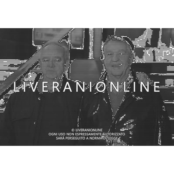 MILANO 11-11-2010 TEATRO NUOVO CONFERENZA STAMPA DI PRESENTAZIONE DEL NUOVO SPETTACOLO DI COCHI PONZONI E RENATO POZZETTO \'FINCHE\' C\'E\' LA SALUTE\' NELLA FOTO COCHI PONZONI E RENATO POZZETTO PH.FIOCHI/AG ALDO LIVERANI SAS