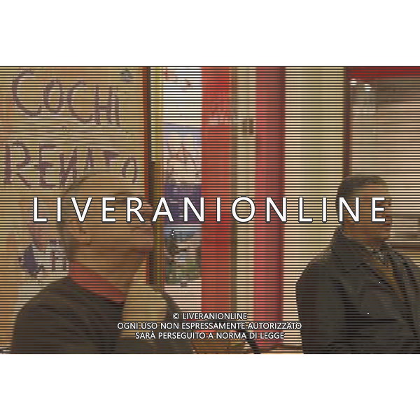 MILANO 11-11-2010 TEATRO NUOVO CONFERENZA STAMPA DI PRESENTAZIONE DEL NUOVO SPETTACOLO DI COCHI PONZONI E RENATO POZZETTO \'FINCHE\' C\'E\' LA SALUTE\' NELLA FOTO COCHI PONZONI E RENATO POZZETTO PH.FIOCHI/AG ALDO LIVERANI SAS