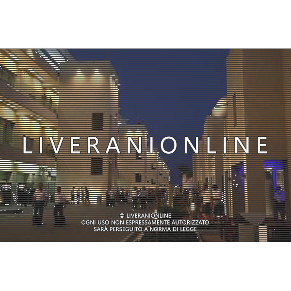11.11.2010 Abu Dhabi, Abu Dhabi, Yas Marina, track atmosphere Yas hotel - Formula 1 World Championship © AG. ALDO LIVERANI SAS ITALY ONLY