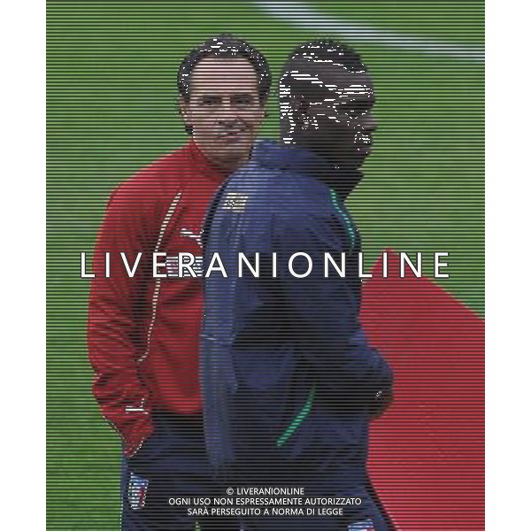 Raduno Nazionale Italiana a Coverciano Coverciano(FI) - 15.11.2010 Allenamento Nella Foto:Mario balotelli - Cesare prandelli /Ph.Vitez-Ag. Aldo Liverani