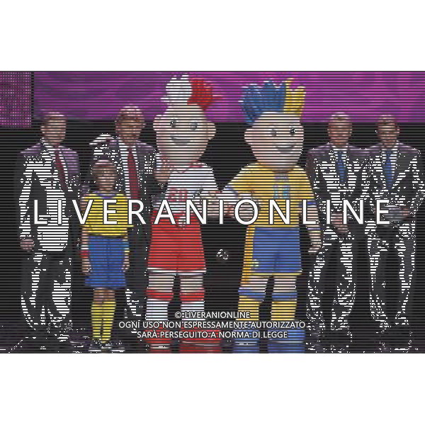 VARSAVIA (POLONIA) PRESENTAZIONE MASCOT PER GLI EUROPEI 2012 DI CALCIO POLONIA/UCRAINA ©  MACIEJ SMIAROWSKI NEWSPIX.PL - AG. ALDO LIVERANI SAS ITALY ONLY 