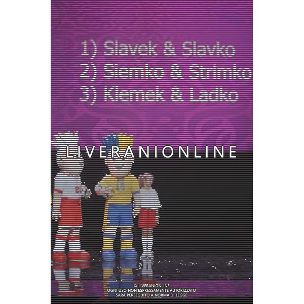 VARSAVIA (POLONIA) PRESENTAZIONE MASCOT PER GLI EUROPEI 2012 DI CALCIO POLONIA/UCRAINA ©  MACIEJ SMIAROWSKI NEWSPIX.PL - AG. ALDO LIVERANI SAS ITALY ONLY 