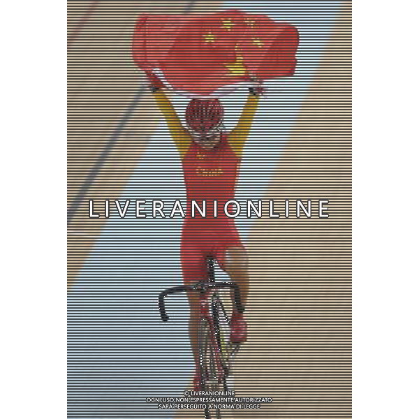 (101116) -- GUANGZHOU, Nov. 16, 2010 () -- Gold medalist Liu Xin of China celebrates after the women\'s cycling Points Race at the 16th Asian Games in Guangzhou, south China\'s Guangdong Province, Nov. 16, 2010. (/Li Ga) ©photoshot/Agenzia Aldo Liverani Sas - ITALY ONLY - 16a Giochi Asiatici di Guangzhou, nel sud della Cina